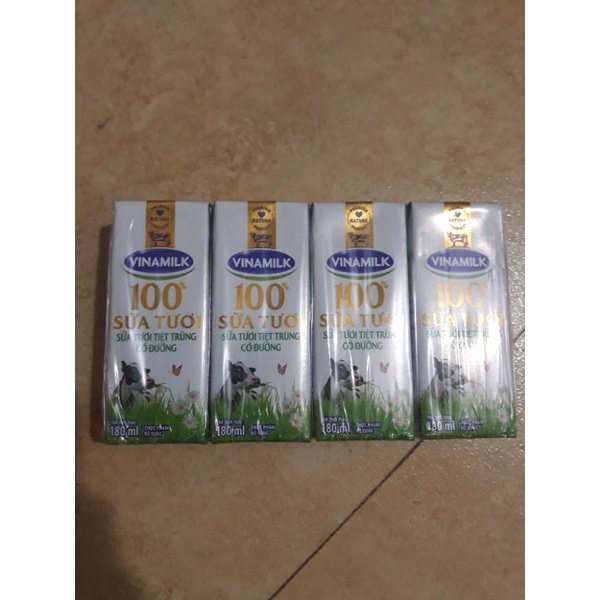 sữa tươi vinamilk 110ml và 180ml có đường date mới tinh