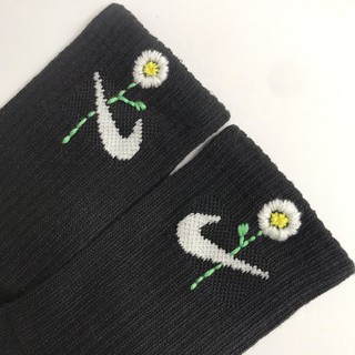 Tất Thêu Hoa Cúc Daisies