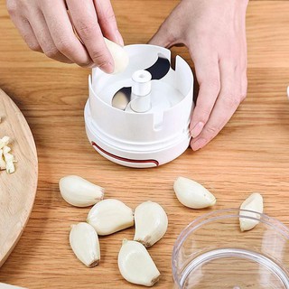 Dụng cụ xay nhuyễn tỏi ớt kéo tay đa năng 88172