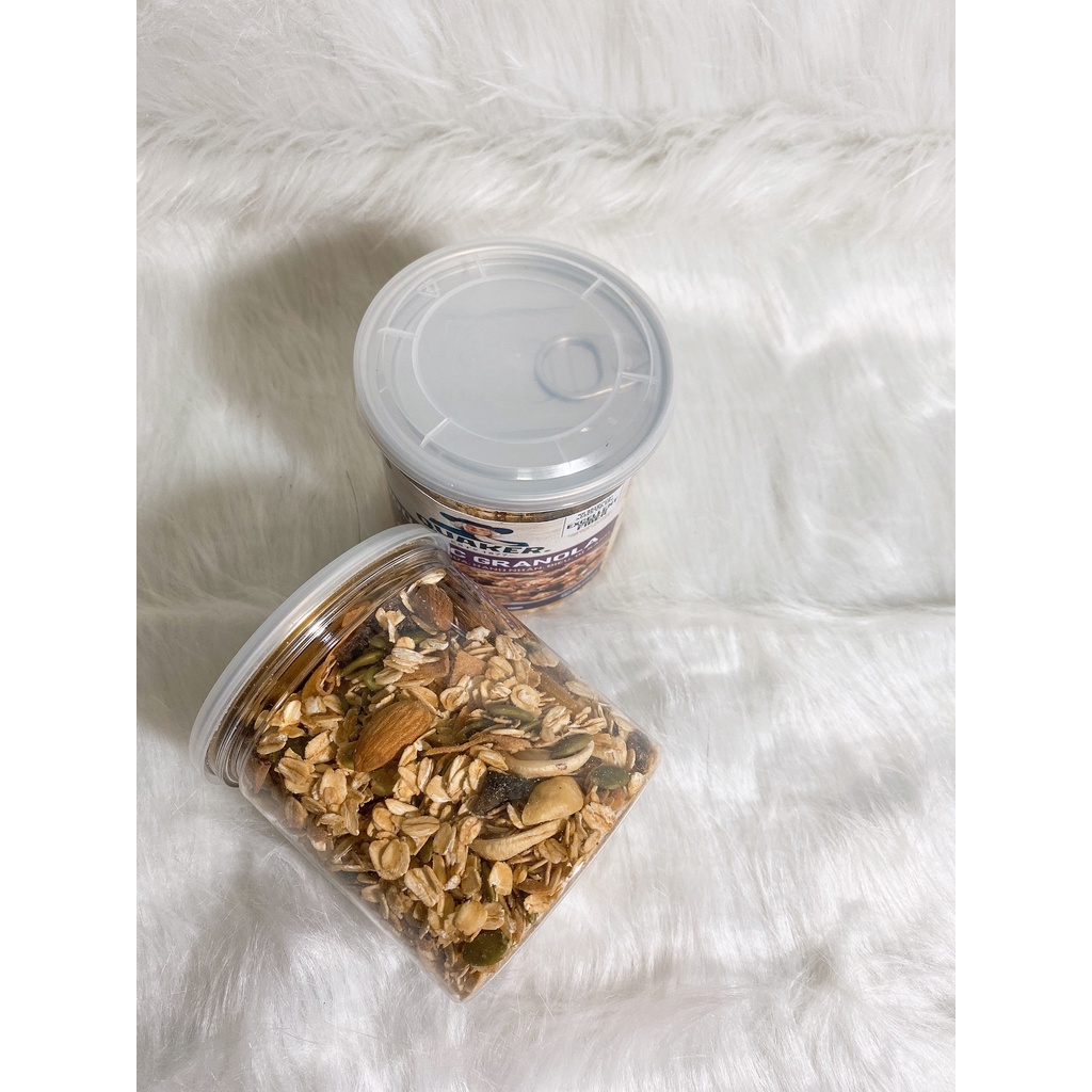 Granola thường mix các loại hạt vị Chocolate, Trà Xanh, Mật Ong, ăn kiêng, giảm cân.