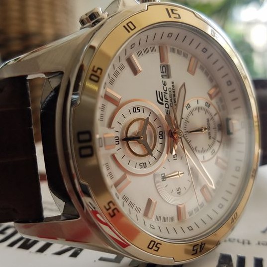 Đồng hồ nam Casio Standard thể thao, điện tử giá rẻ - Dây da, chống nước 100M (EFR-547L-7AVUDF)