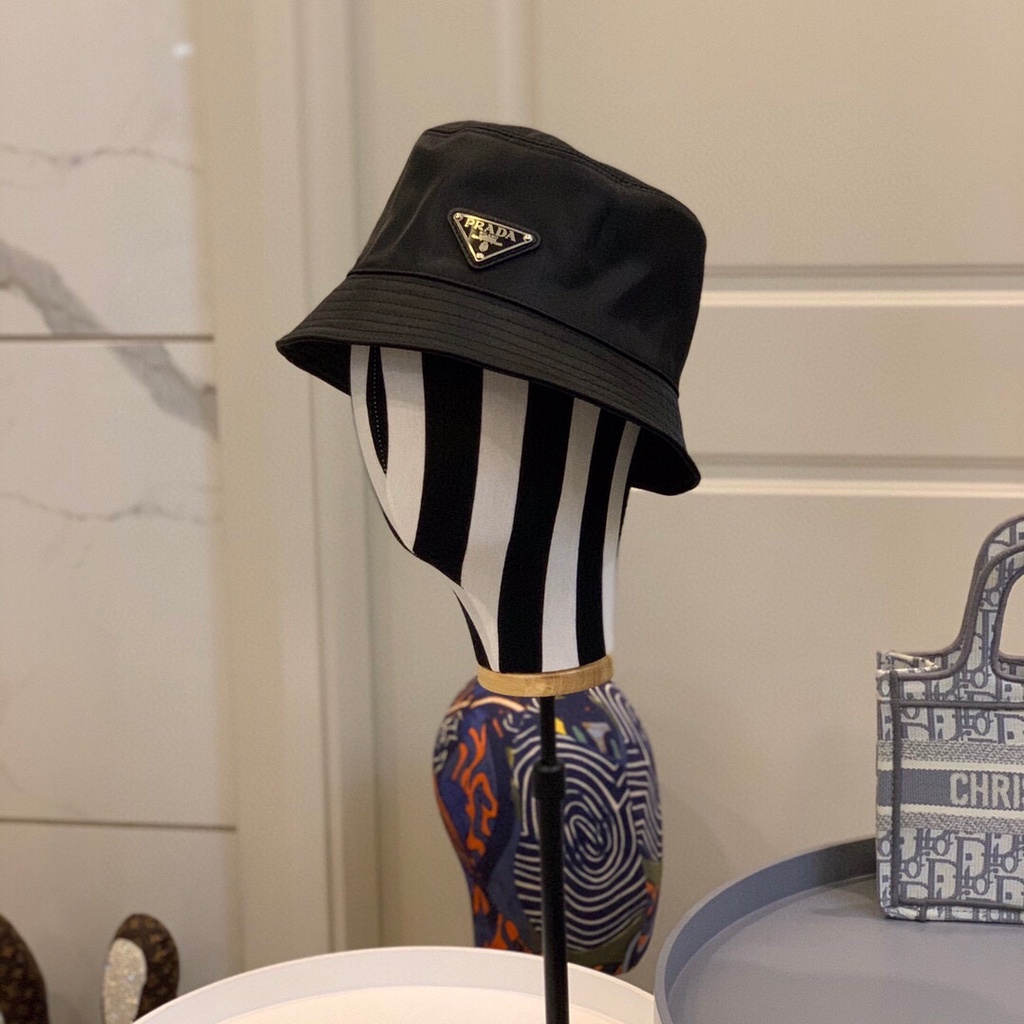 Mũ Tai Bèo In Logo Prada Kiểu Dáng Trẻ Trung Năng Động