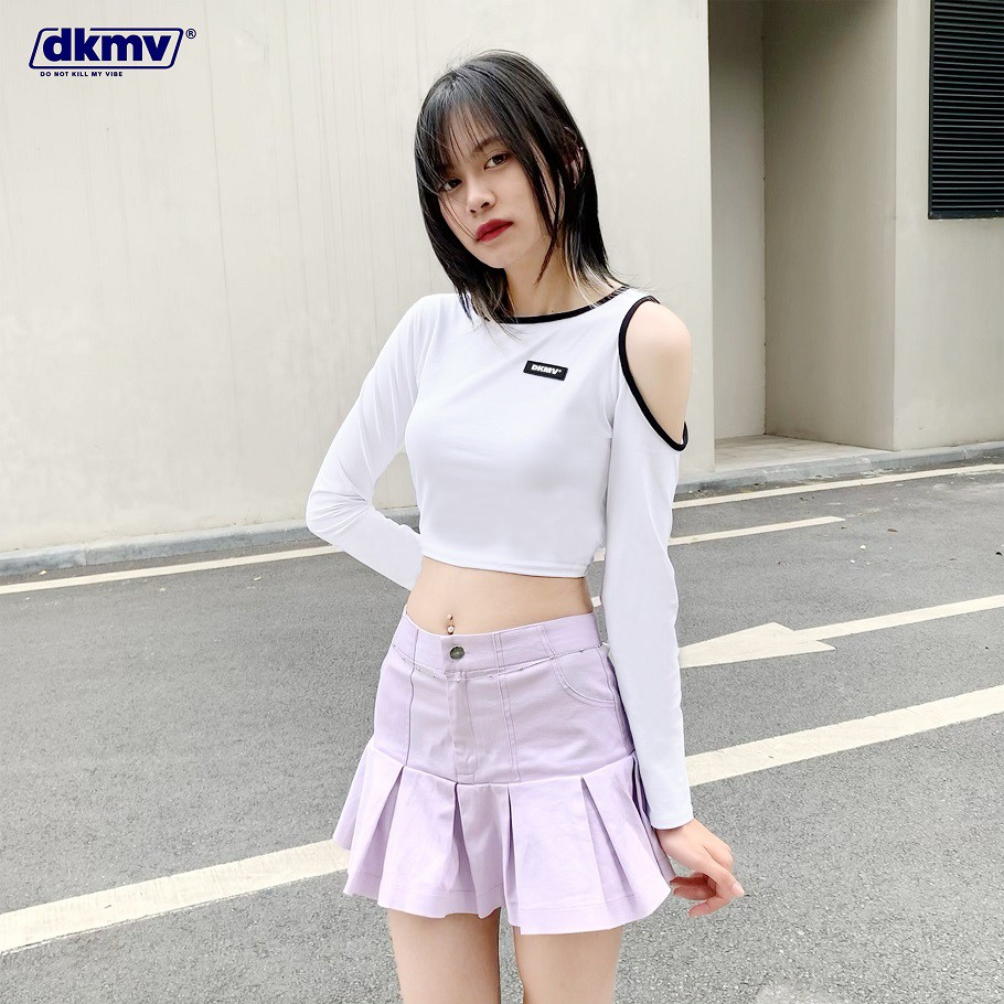 Áo croptop tay dài ôm body trễ vai màu trắng | DKMV White LS Shouder Cut Out