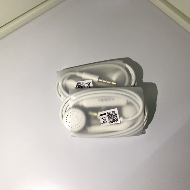 Tai nghe oppo chân tròn 3.5mm