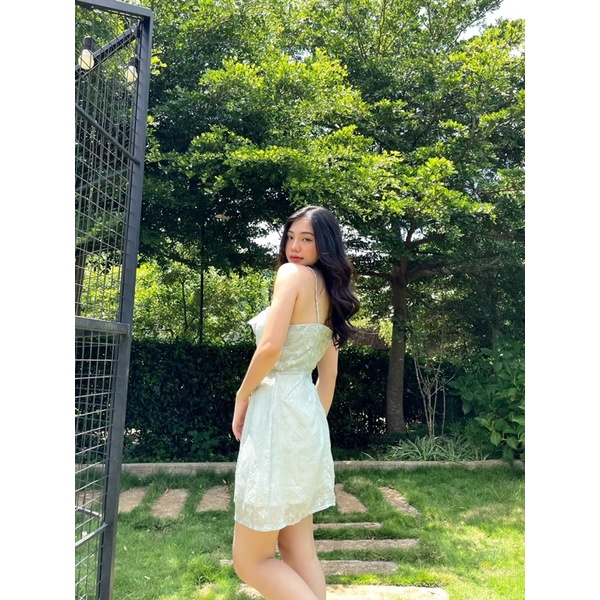 ĐẦM HOA NỔI XANH MINT NƠ NGỰC CHÉO DÂY
