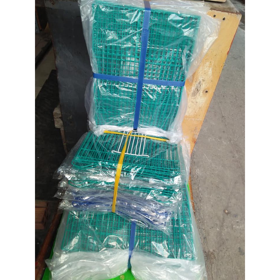 Lồng tắm chim nhỏ 22x31x22 vành khuyên, hút mật, sâu tặng thau tắm