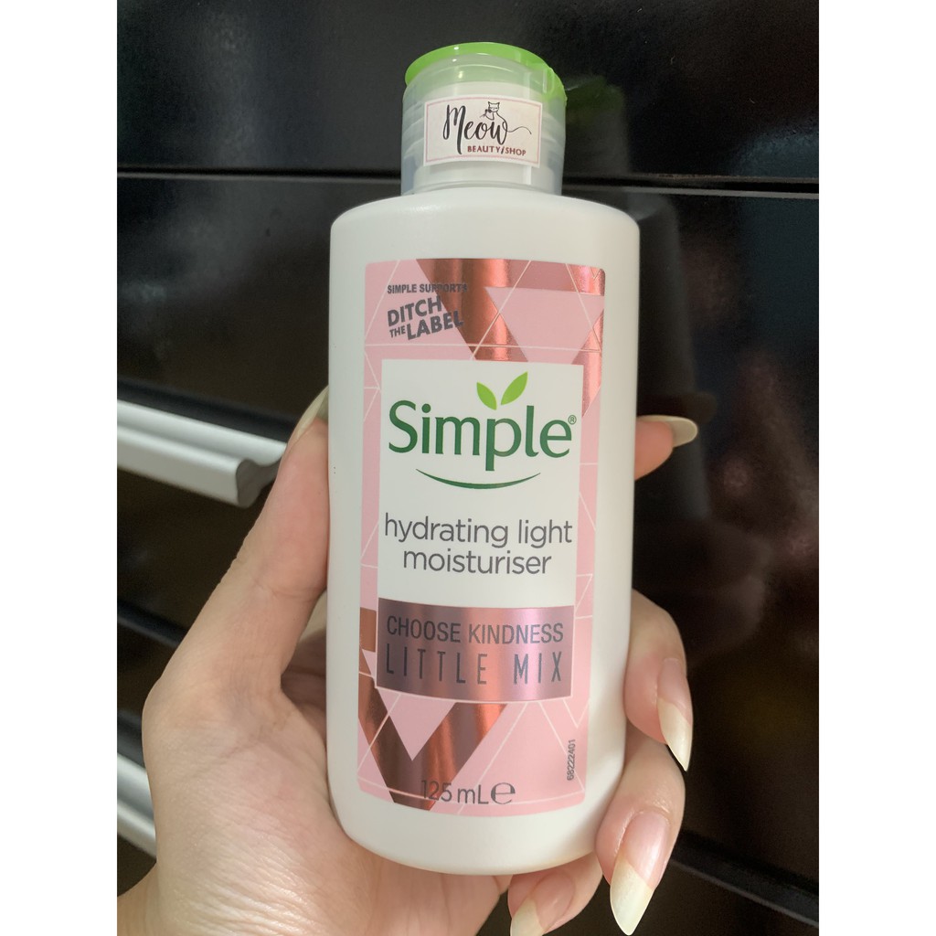 Sữa dưỡng da Simple dưỡng ẩm Kind To Skin Hydrating Light Moisturiser 125ml | BigBuy360 - bigbuy360.vn