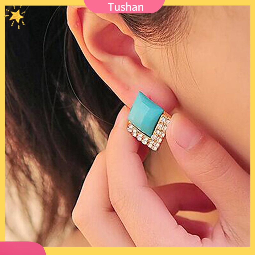 Khuyên tai đính ngọc thời trang dành cho bạn nữ