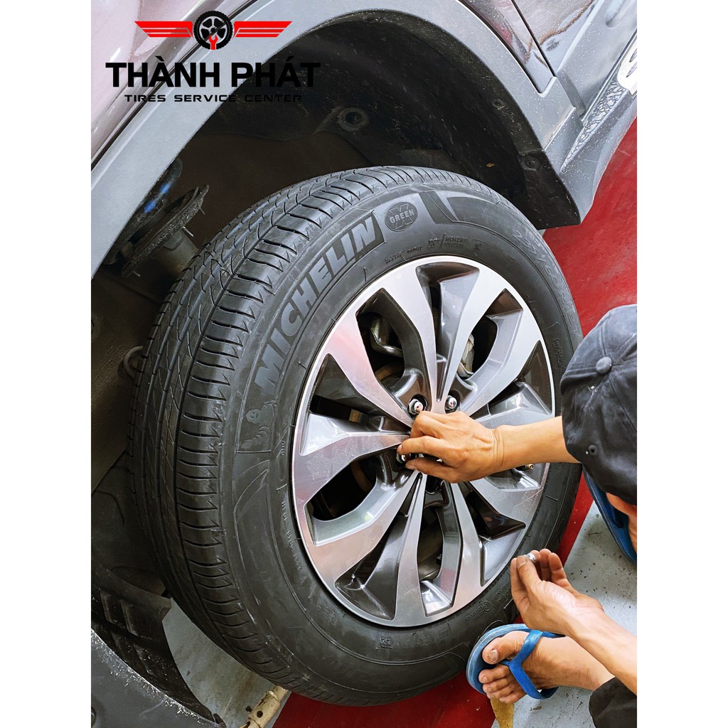 LỐP XE KIA SEDONA 235/60R18 MICHELIN PRIMACY THÁI LAN