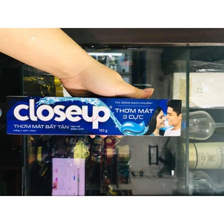 Kem đánh răng Closeup Thơm Mát Bất Tận 180g