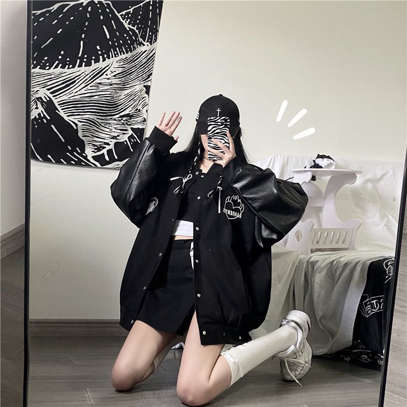 Áo Bomber Heart Phối Tay Da Unisex - Titto Closet