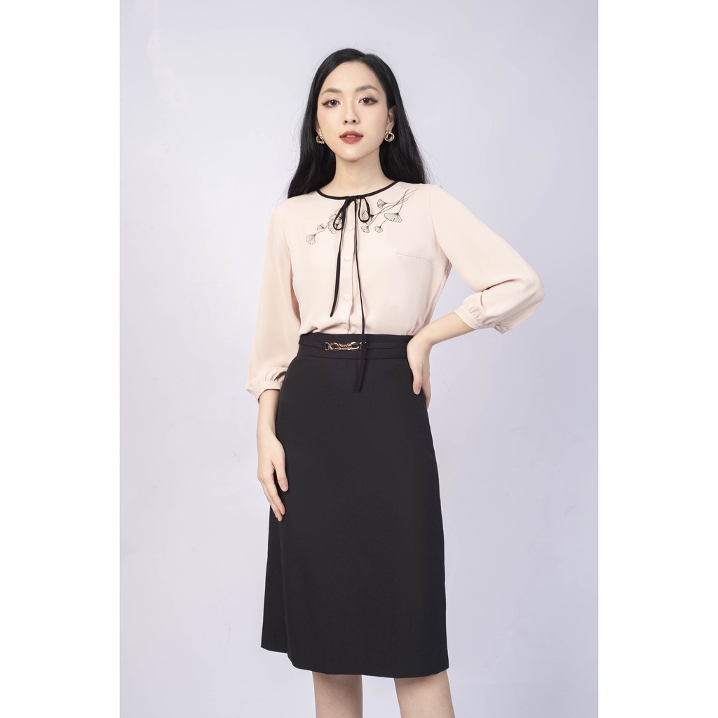 Áo sơ mi thêu cổ tròn MMOutfit M-AO020121062