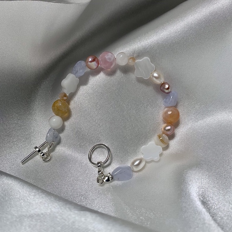Vòng Tay Sophia Blazing Beads Phối Đá Nhân Tạo Màu Sắc Trẻ Trung Ngọt Ngào
