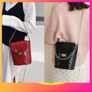MẪU MỚI TÚI ĐEO TÚI XÁCH NỮ PHỐI DÂY XÍCH DA BÓNG PHONG CÁCH HÀN QUỐC NN107492