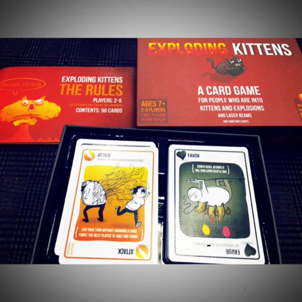 Vỏ Hộp, Cuốn Luật và Lá Bài Exploding Kittens Mèo Nổ