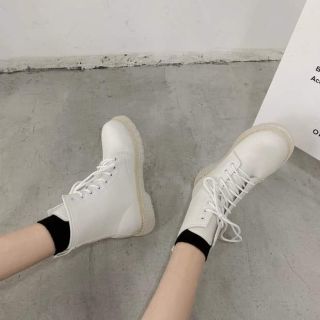 (ORDER) Bốt ulzzang trắng cá tính