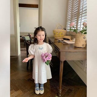 Váy trắng tiểu thư