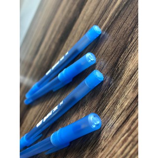 4 bút BIC xanh round stic M pen tapping