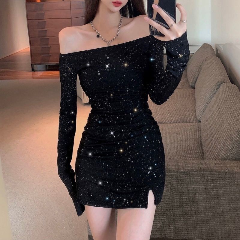 Đầm Đen Tay Dài Hở Vai Dáng Ôm Đính Đá Thời Trang Mùa Thu Dành Cho Nữ