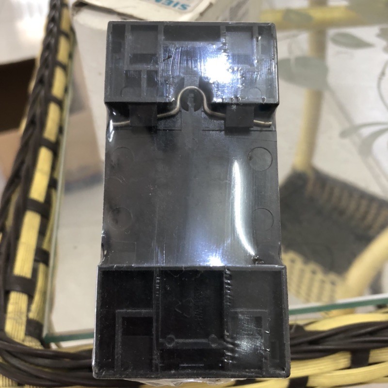 CB Bảo Vệ Động Cơ Siemens 3RV1021