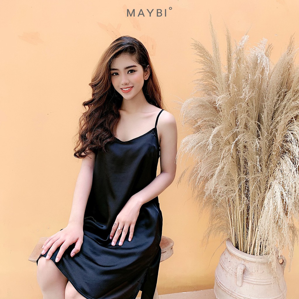 [Mã MAYBI100 giảm 100K đơn từ 599K] MAYBI - Đầm suông 2 dây đen Black short silk night dress