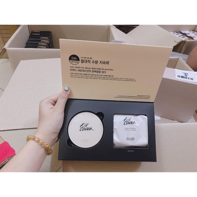 Set phấn Clio Liquid Founwear Ampoule Cushion