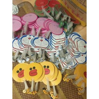 Quạt tròn cầm tay cute