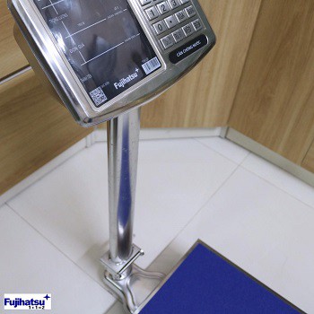 Cân điện tử INOX chống nước 150KG Fujihatsu FNC-C1/150 . TOÀN BỘ CÂN 100% INOX. Giằng cân INOX 304