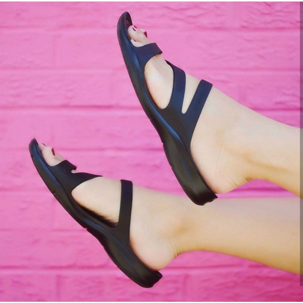 Dép lê cross swiftwater nhẹ thời trang cho bạn nữ