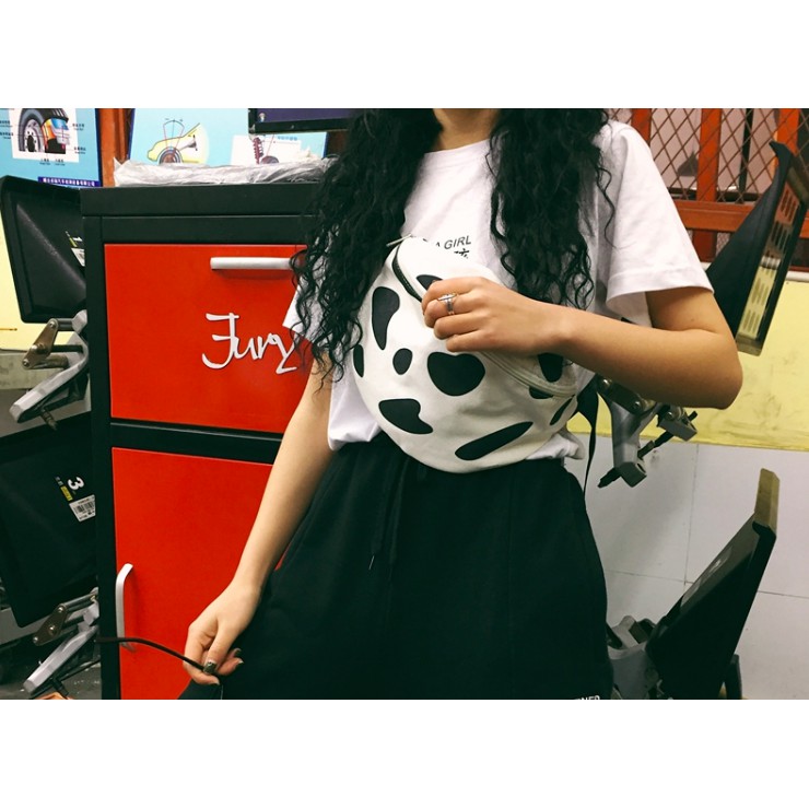 Túi đeo chéo Bò sữa - đeo được 2 dạng