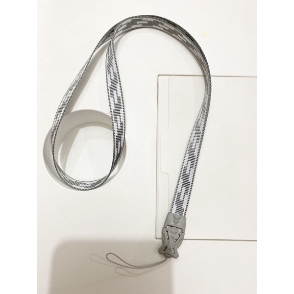 Dây Đeo Thẻ Bản Nhỏ Có Gắn Đầu Treo Tháo Rời DT-04