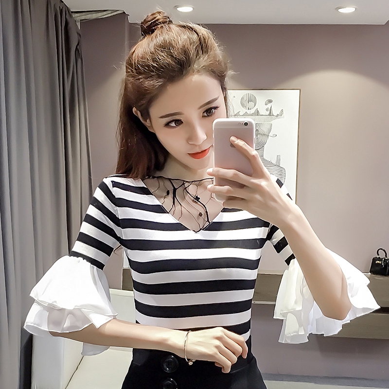 Áo thun nữ tay ngắn ống loe kẻ sọc ngang trẻ trung thời trang