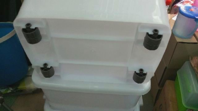 Thùng nhựa duy tân có bánh xe 30l