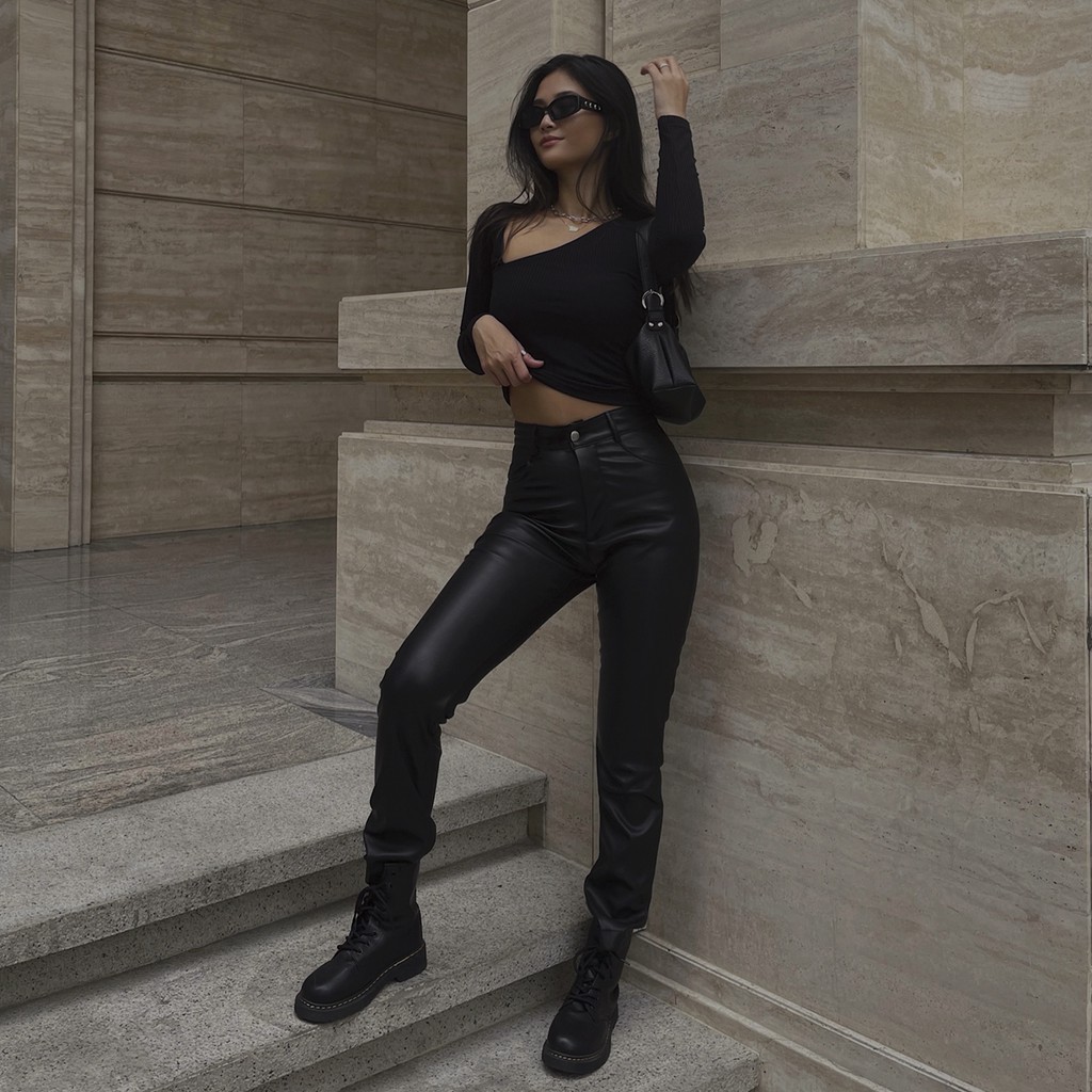 [Mã LTP50 giảm 50000 đơn 150000] TATICHU - Quần da dài đen - Leather Straight Leg Pant