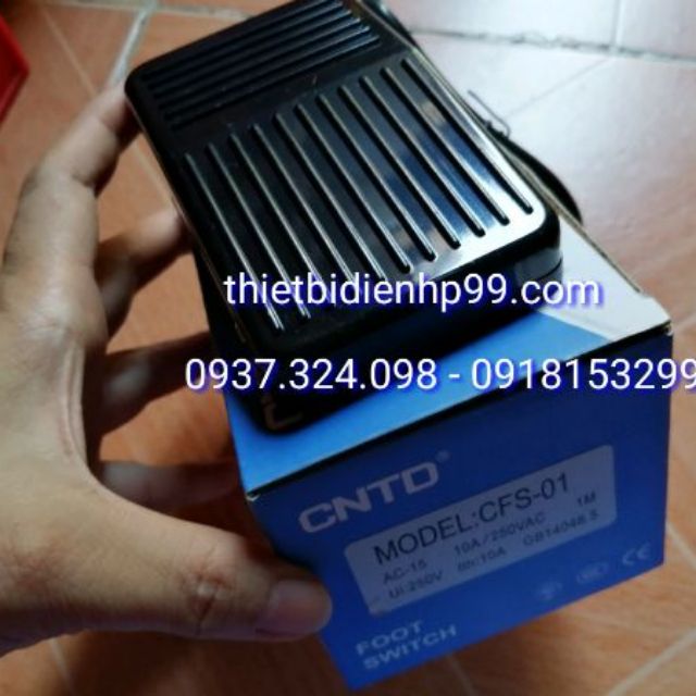 Công tắc Bàn đạp chân ga cfs-01 cntd 10A-250vac vỏ nhựa chịu lực 220vol.