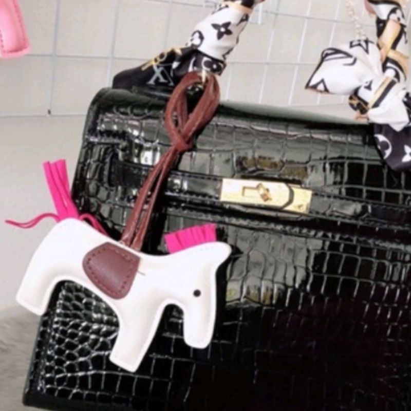 Charm ngựa , móc ngựa phụ kiện treo túi sách , gắn móc chìa khoá quà tặng