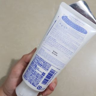 Sữa rửa mặt đất sét trắng SENKA Perfect White Clay