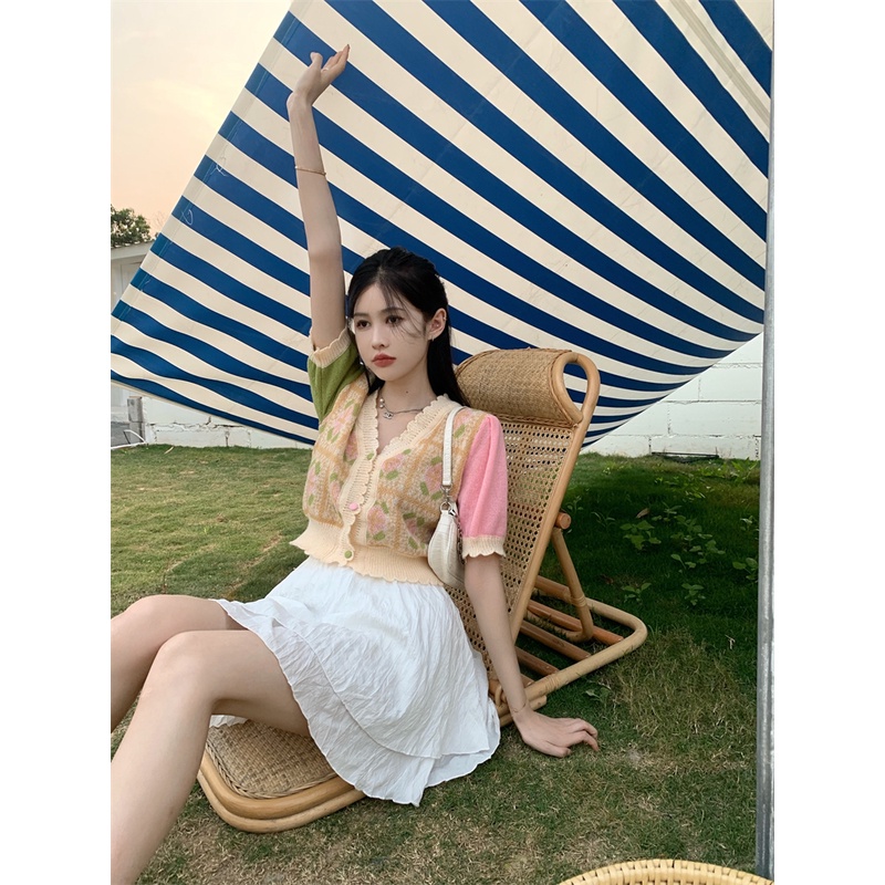 Cocory vn Áo Croptop Dệt Kim Tay Ngắn Cổ Chữ V Hoạ Tiết Hoa Thời Trang Mùa Hè