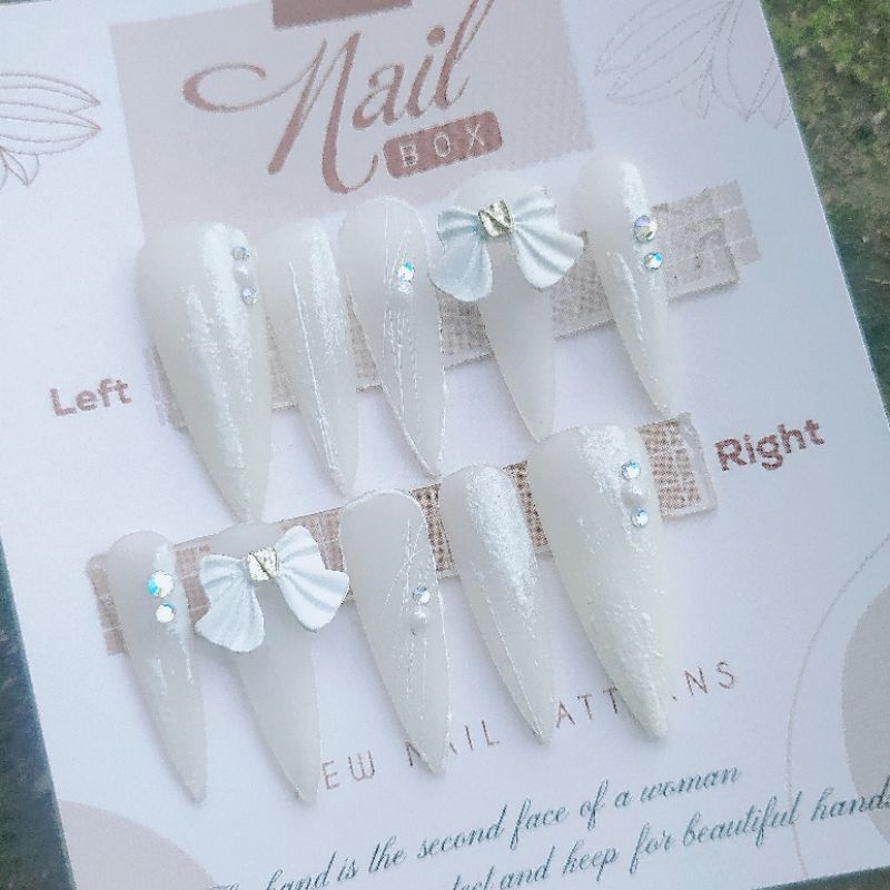 Bộ móng tay giả nail box móng úp cô dâu màu trắng thiết kế đính đá kèm keo 01