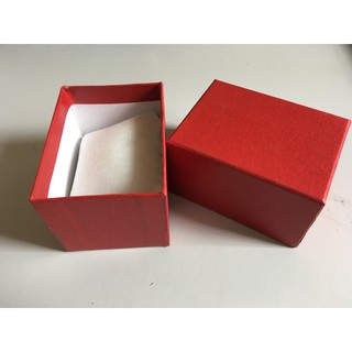 Hộp đồng hồ cứng giả da Màu Đỏ cao cấp Kích Thước 7x10x7