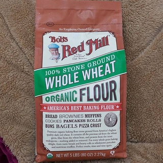 Bột mì nguyên cám hữu cơ bob's red mill 2,27kg