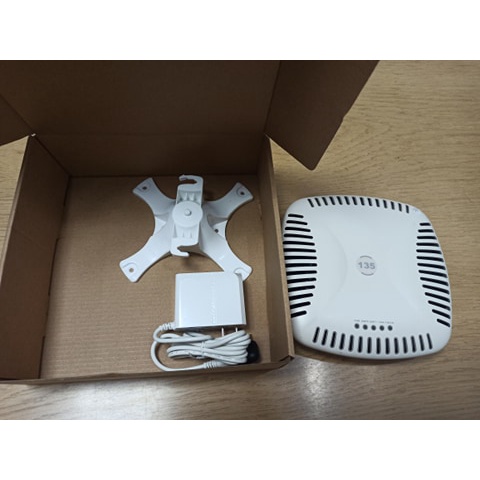 Bộ phát Wifi Aruba 135 cao cấp sử dụng cho doanh nghiệp, gia đình, nhà hàng, quán cafe