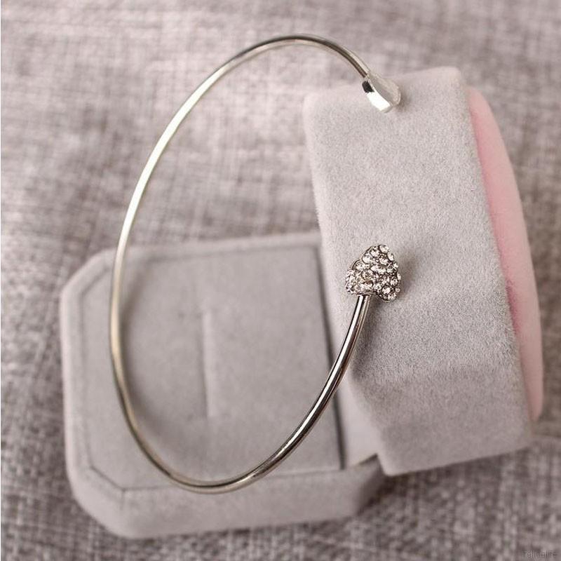 Vòng hợp kim trái tim đính đá xinh xắn