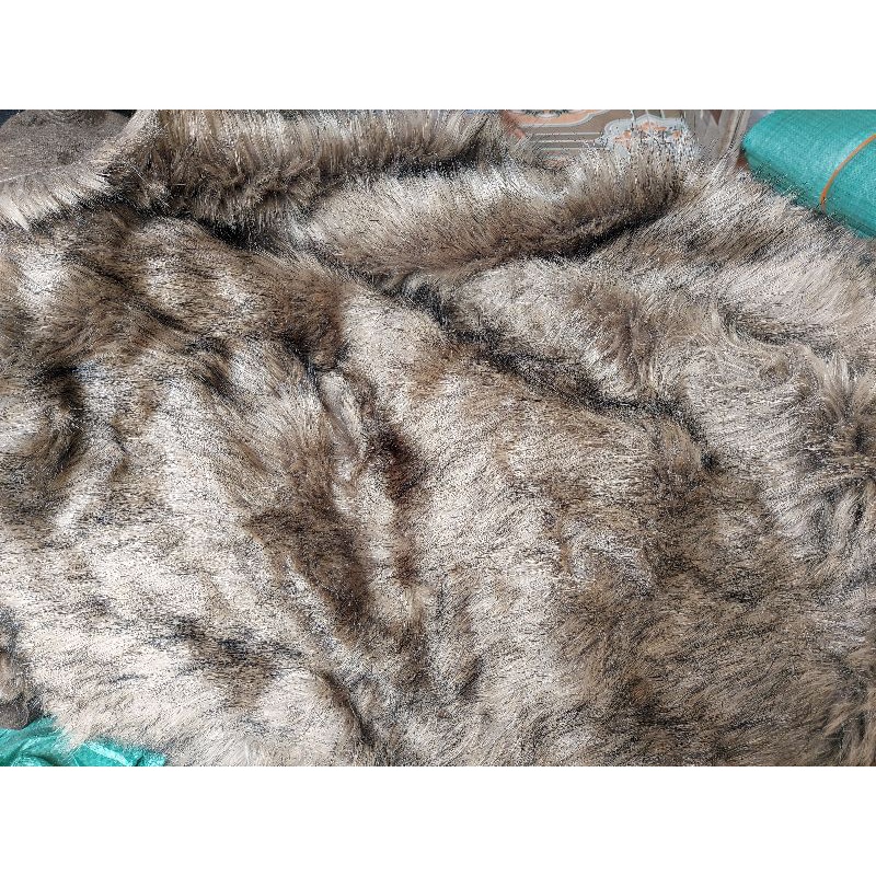 Lông dài may cổ áo khoác, may mũ áo