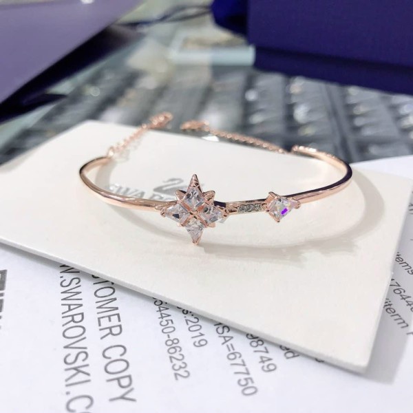 Vòng Đeo Tay Swarovski Symbolic cam kết chính hãng