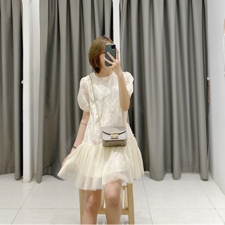Váy thêu hoa dập nổi chân ren - ảnh thật