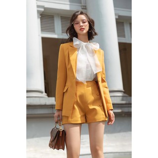 Quần short vàng khuy dọc cạp cao -HBQS32