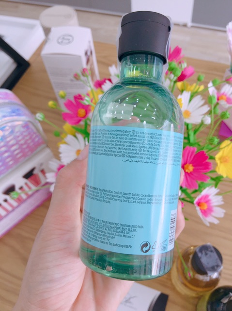 Sữa Tắm The Body Shop - Olive, Moringa, Fuji Green Tea Shower Gel 250ml