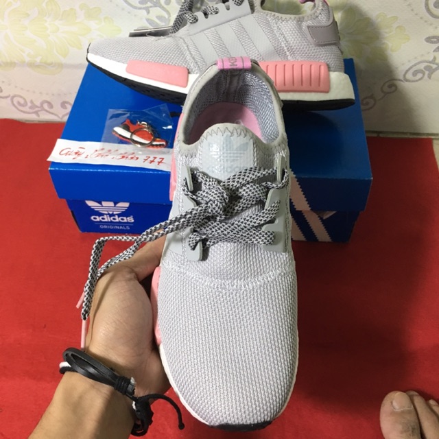 Giầy Adidass NMD r2 ( xám hồng)