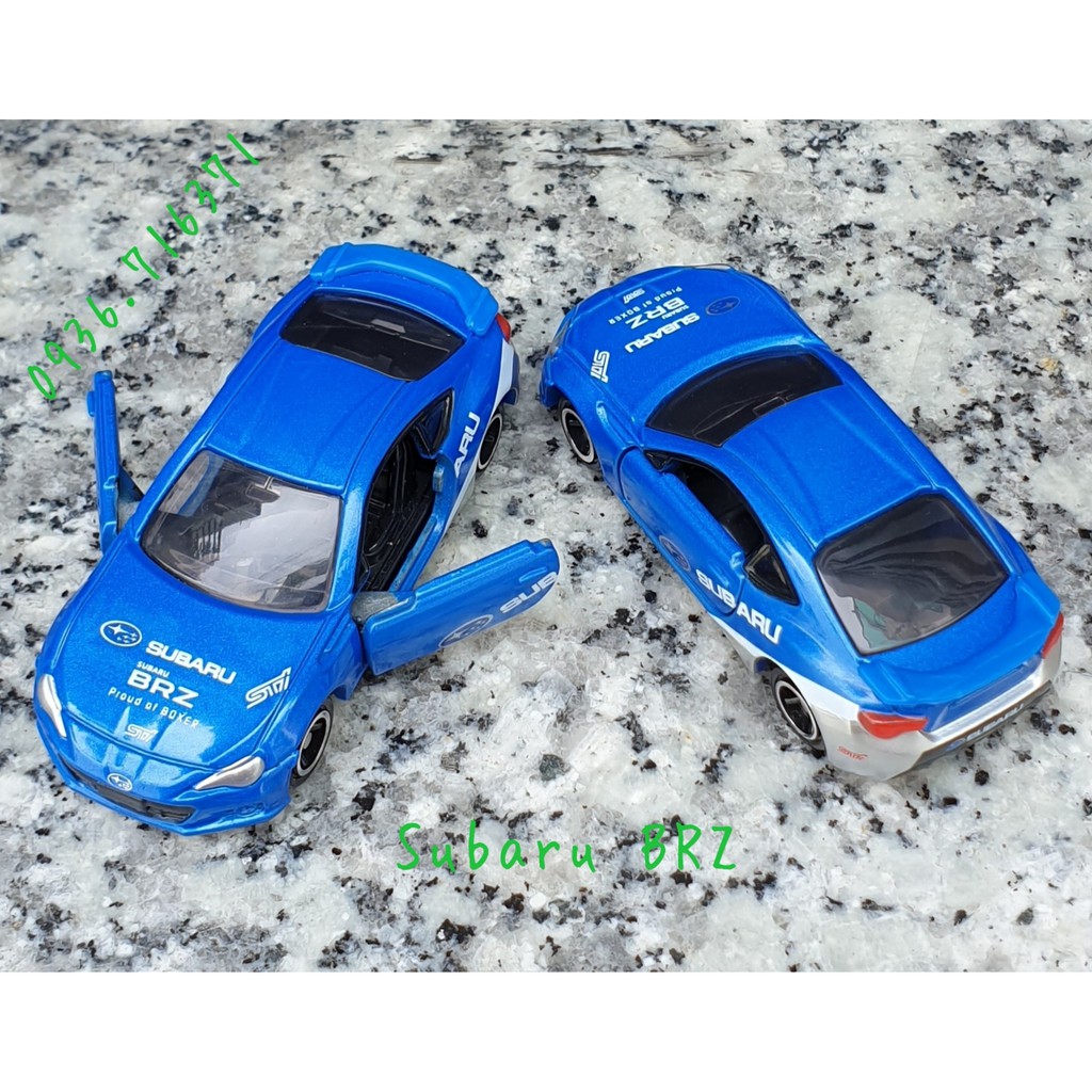 Mô hình xe Subaru màu xanh mở được cửa phiên bản đặc biệt tomica Nhật Bản